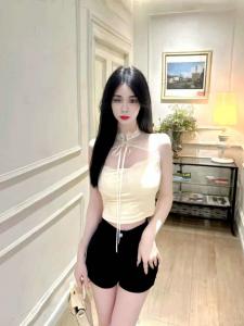 667003545: Chica busca chico en Madrid