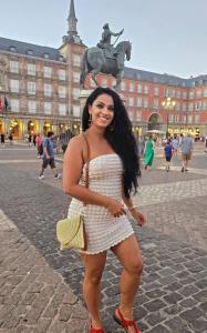 614304945: Chica busca chico en Madrid