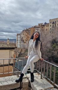 614304945: Chica busca chico en Madrid