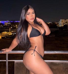 Chica busca chico en Ibiza: Chica busca chico