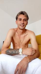 Chico busca chica en Málaga: 