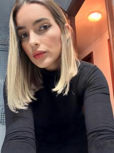 667989316: Chica busca chico en Tarragona