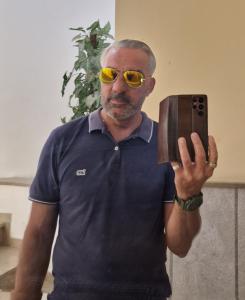 Chico busca chica en Granada: 