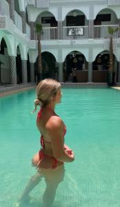 Chica busca chico en Murcia: Chica busca chico