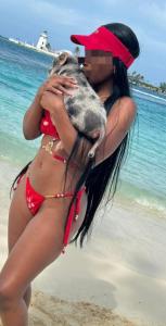 631779935: Chica busca chico en Cádiz
