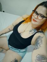 677308085: Chica busca chico en Albacete