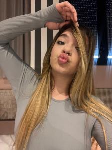 663754578: Chica busca chico en Córdoba