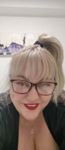 697737951: Chica busca chico en Murcia
