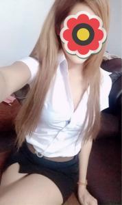 658041419: Chica busca chico en Sevilla