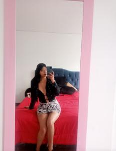 643367311: Chica busca chico en Madrid