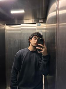 645363363: Chico busca chica en Barcelona
