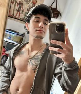 645363363: Chico busca chica en Barcelona