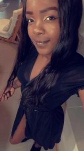 614347519: Chica busca chico en Barcelona