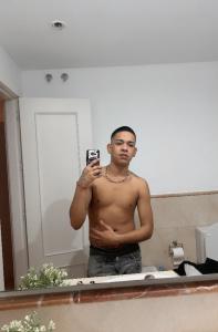Chico busca chica en Málaga: 