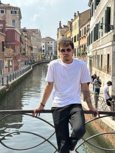 602400905: Chico busca chica en Valencia