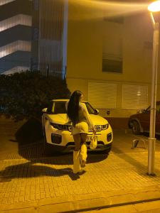697623347: Chica busca chico en Tarragona