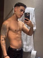 663115689: Chico busca chica en Barcelona