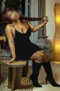 614730923: Chica busca chico en Cádiz