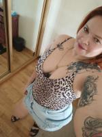 677308085: Chica busca chico en Albacete