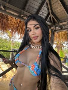 Chica busca chico en Ibiza: Chica busca chico