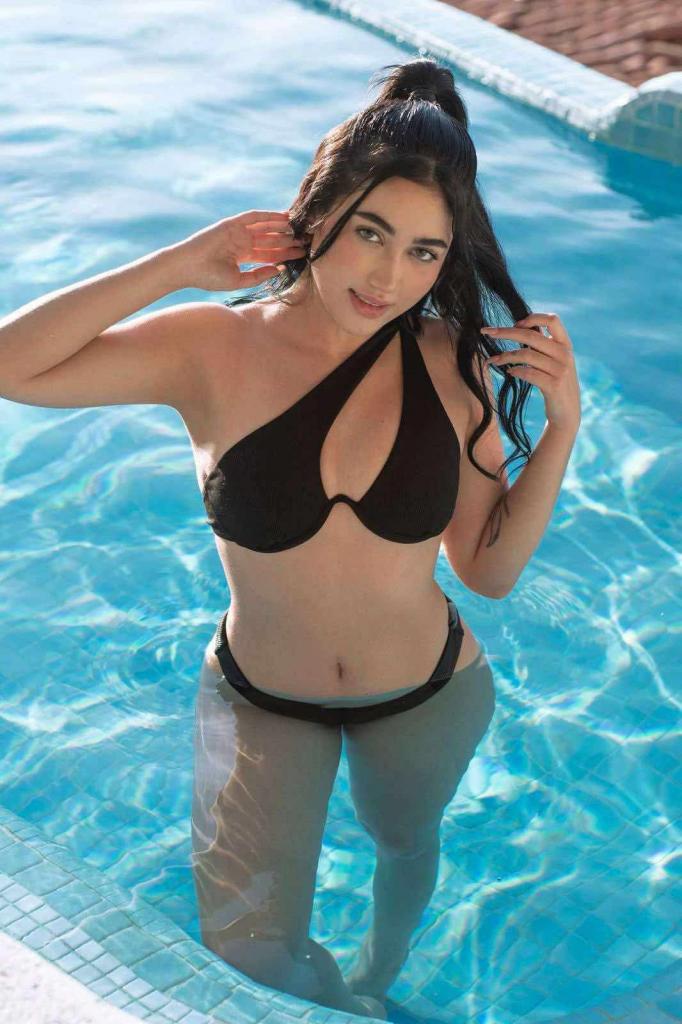 669590464: Chica busca chico en Málaga