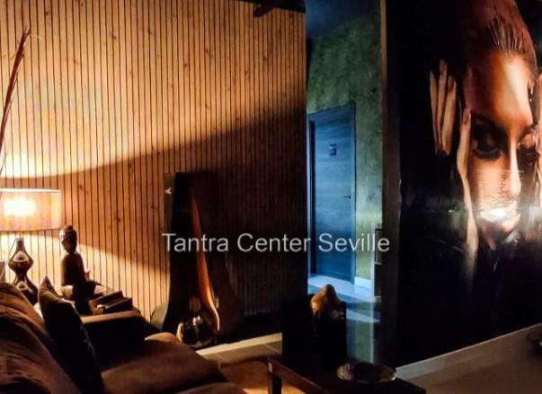 Chica busca chico en Sevilla: Chica busca chico