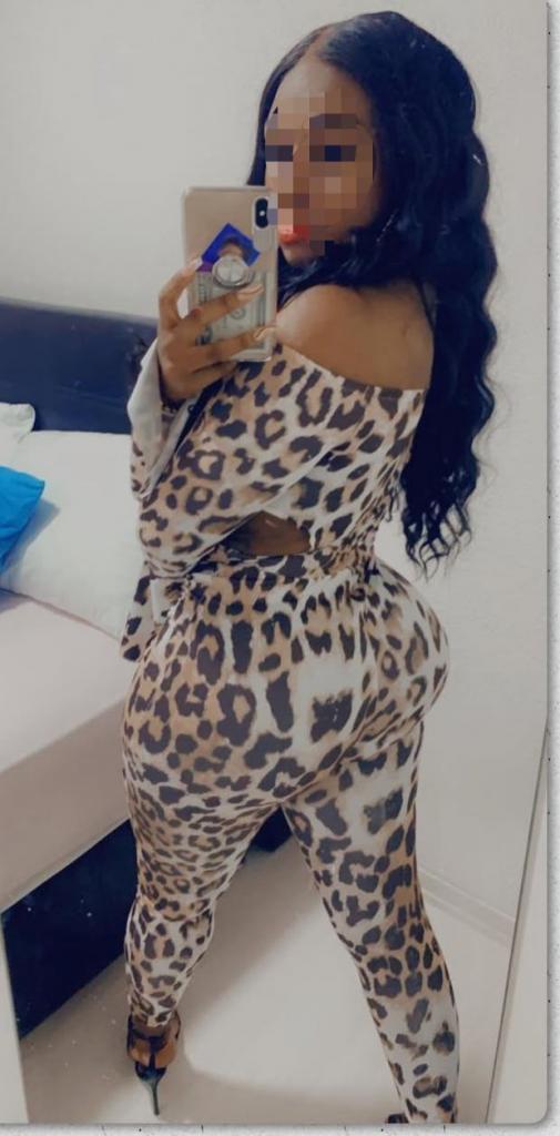 624969685: Chica busca chico en Pontevedra