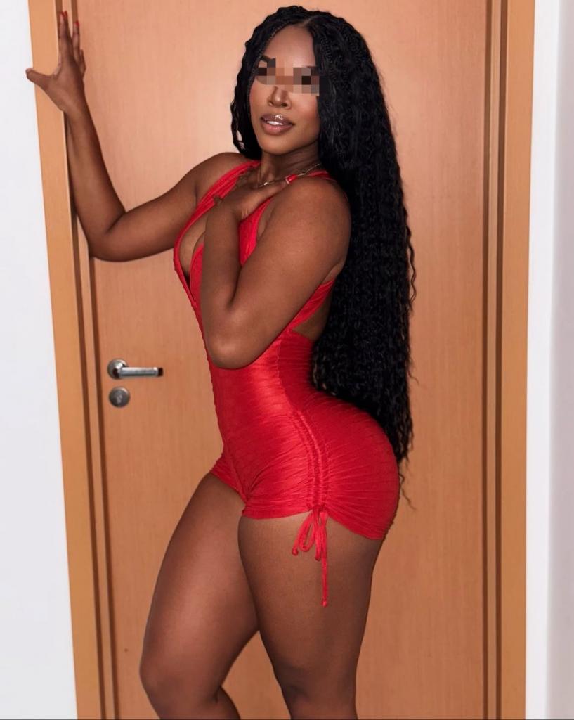 611322789: Chica busca chico en Murcia