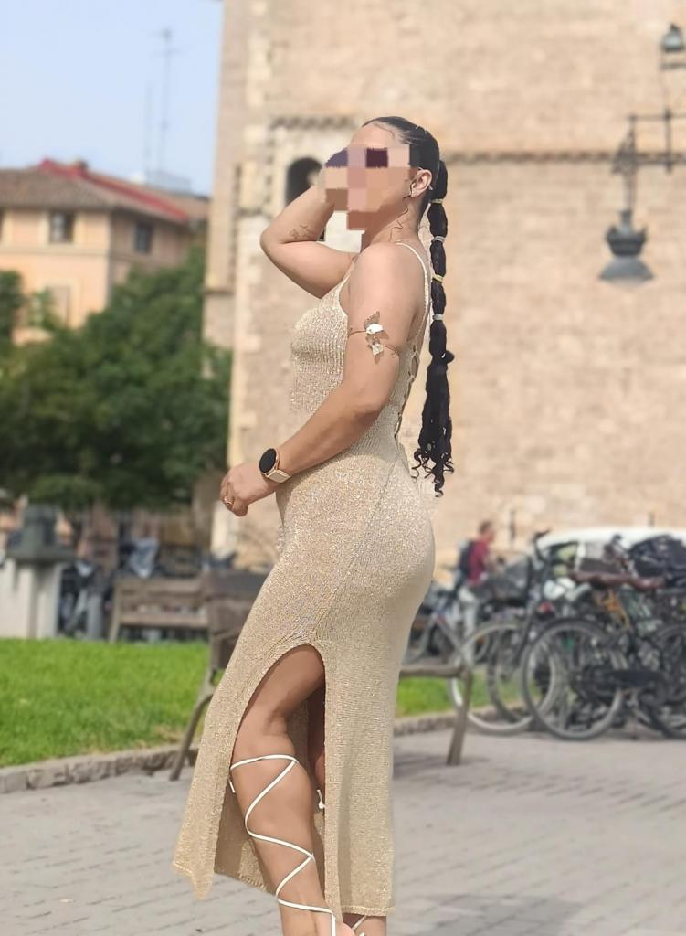 Chica busca chico en Alicante: Chica busca chico