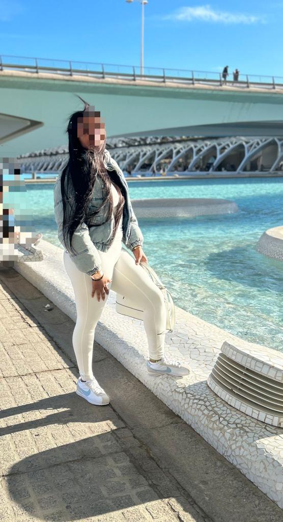 624276803: Chica busca chico en Valencia