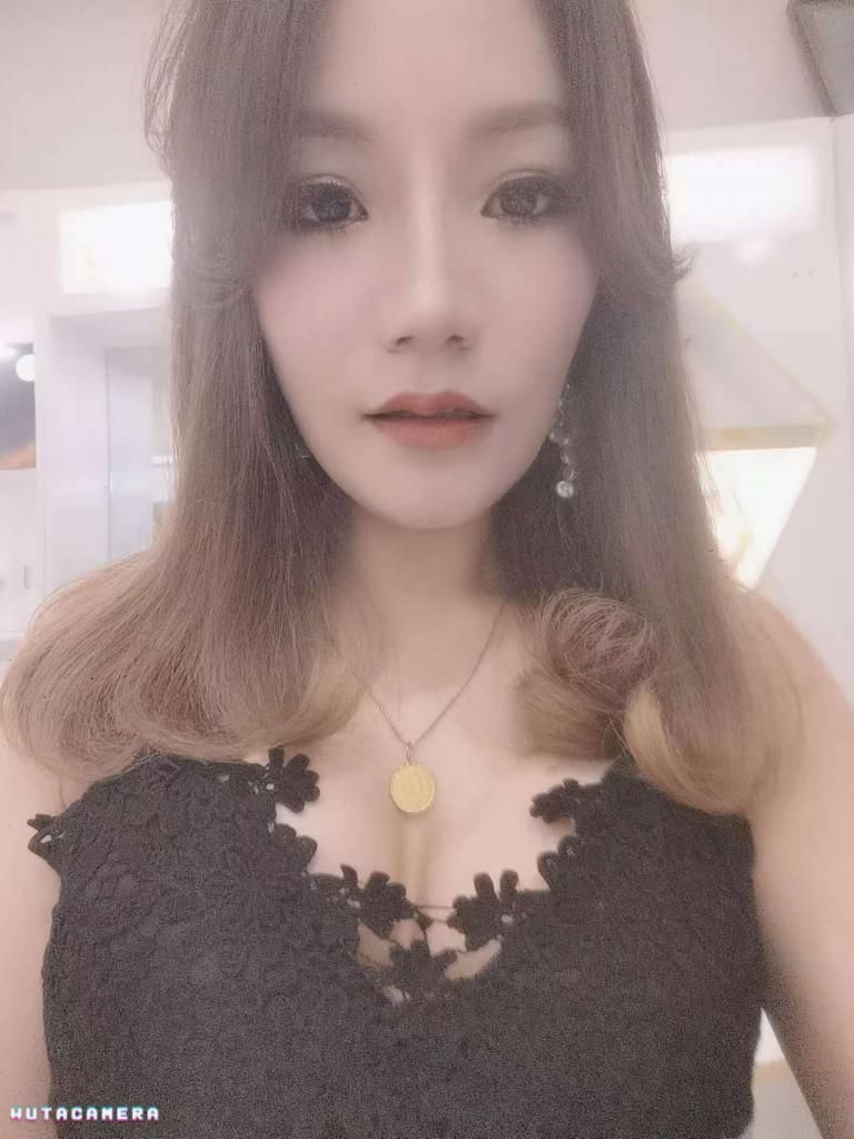 617704313: Chica busca chico en Madrid