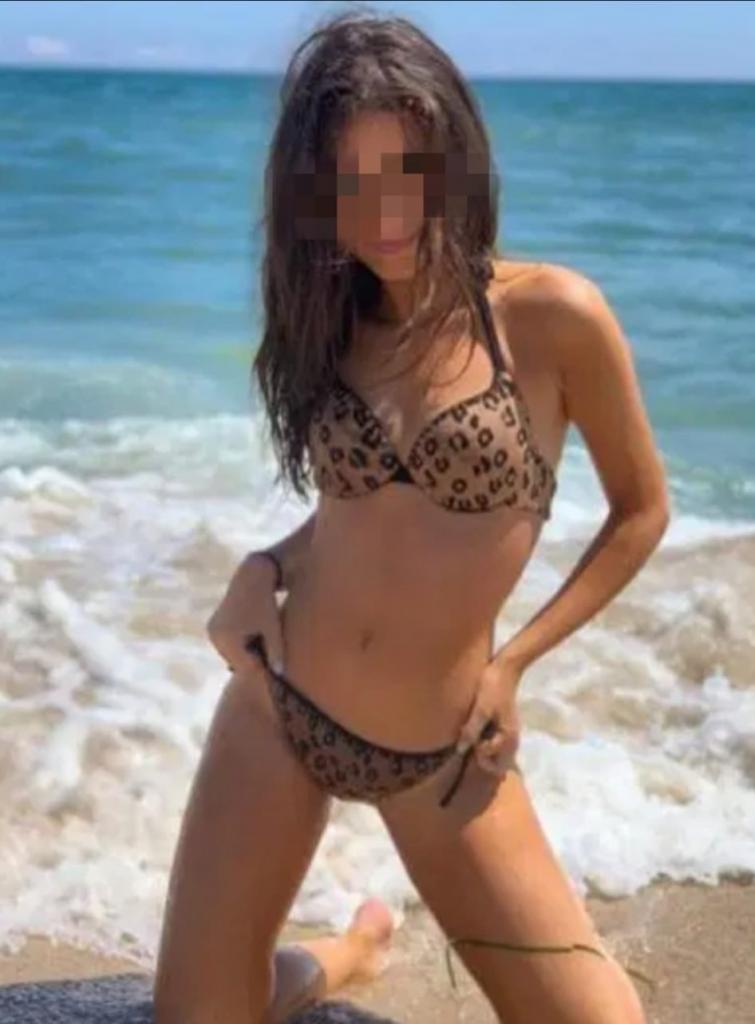 631882981: Chica busca chico en Navarra