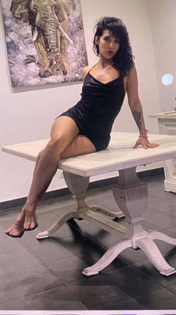 Chica busca chico en Sevilla: Chica busca chico