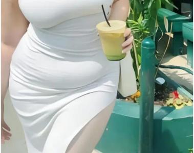 672559344: Chica busca chico en Málaga