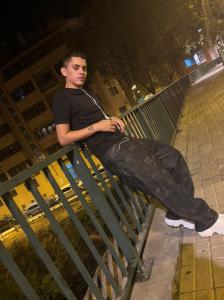 607905149: Chico busca chica en Zaragoza