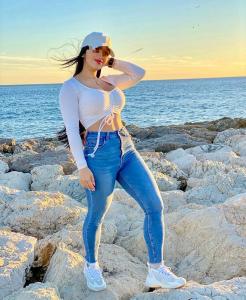 642267070: Chica busca chico en Valladolid