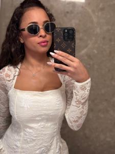 613669247: Chica busca chico en Madrid