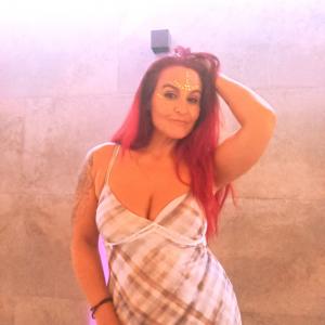 649134189: Chica busca chico en Navarra