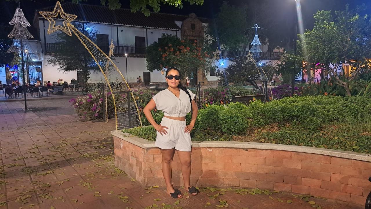 624014484: Chica busca chico en Valencia