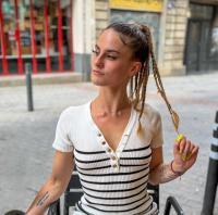 631865904: Chica busca chico en Barcelona