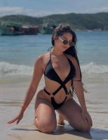 613374067: Chica busca chico en Barcelona