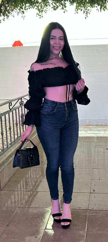 744785289: Chica busca chico en Alicante