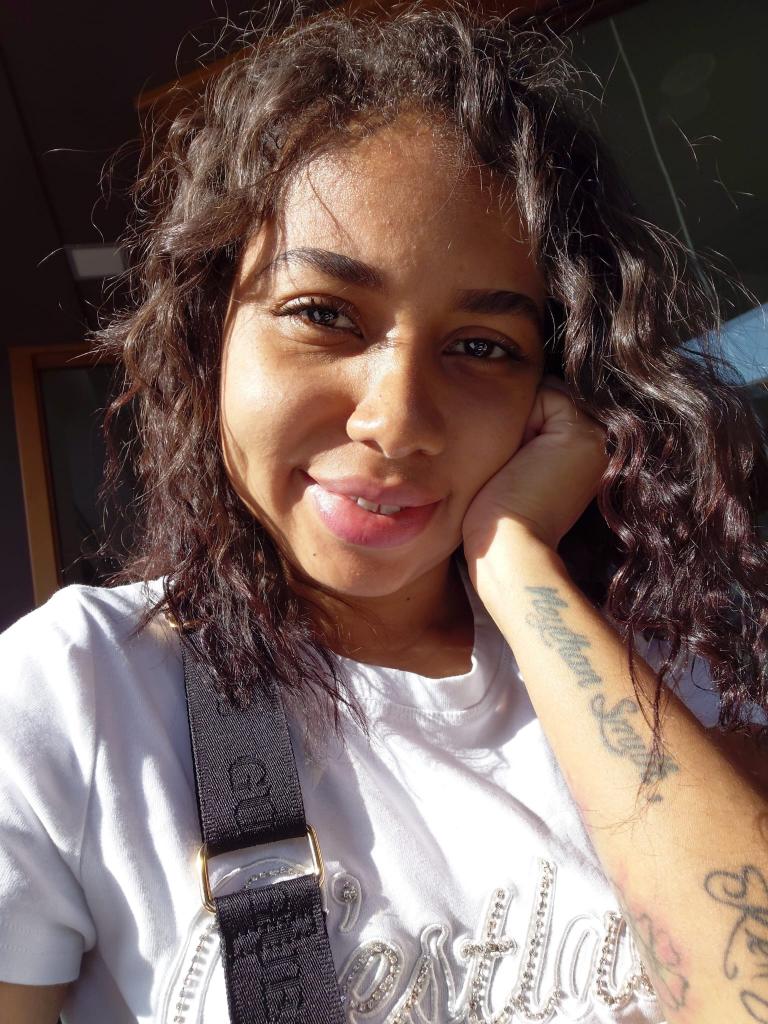 742040957: Chica busca chico en Asturias