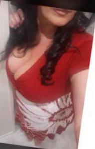 667341927: Chica busca chico en Barcelona