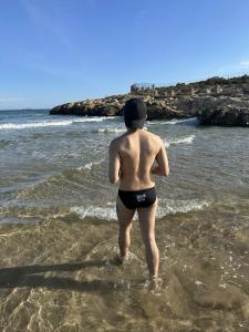 Chico busca chica en Ibiza: 