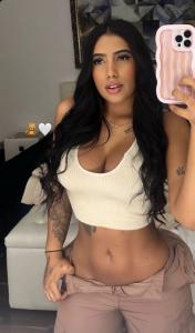 Chica busca chico en Alicante: Chica busca chico