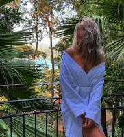 652504460: Chica busca chico en Madrid