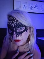602670111: Chica busca chico en Barcelona