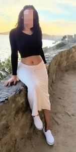 605282260: Chica busca chico en Gerona