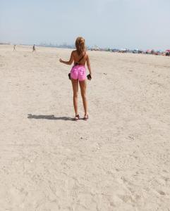 698503881: Chica busca chico en Madrid